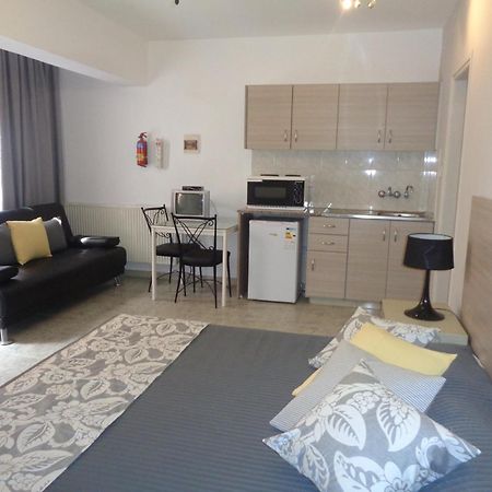 Irene'S Apartments Лимасол Экстерьер фото