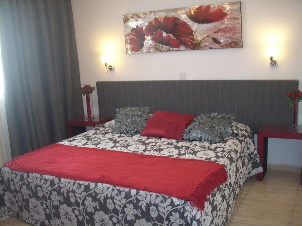 Irene'S Apartments Лимасол Экстерьер фото