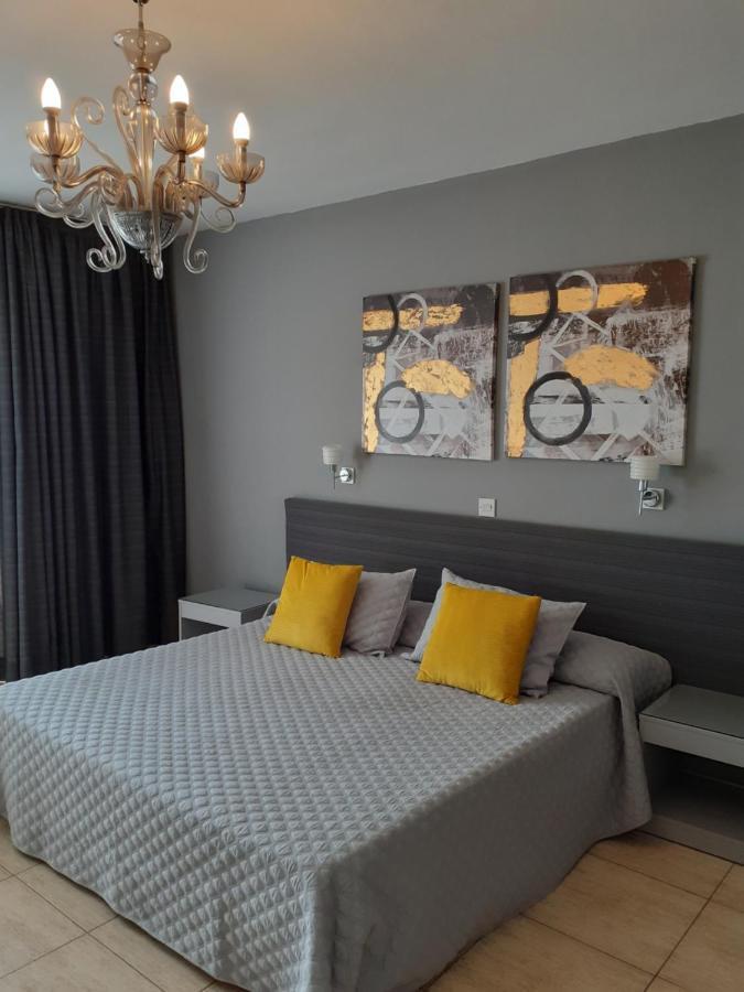 Irene'S Apartments Лимасол Экстерьер фото