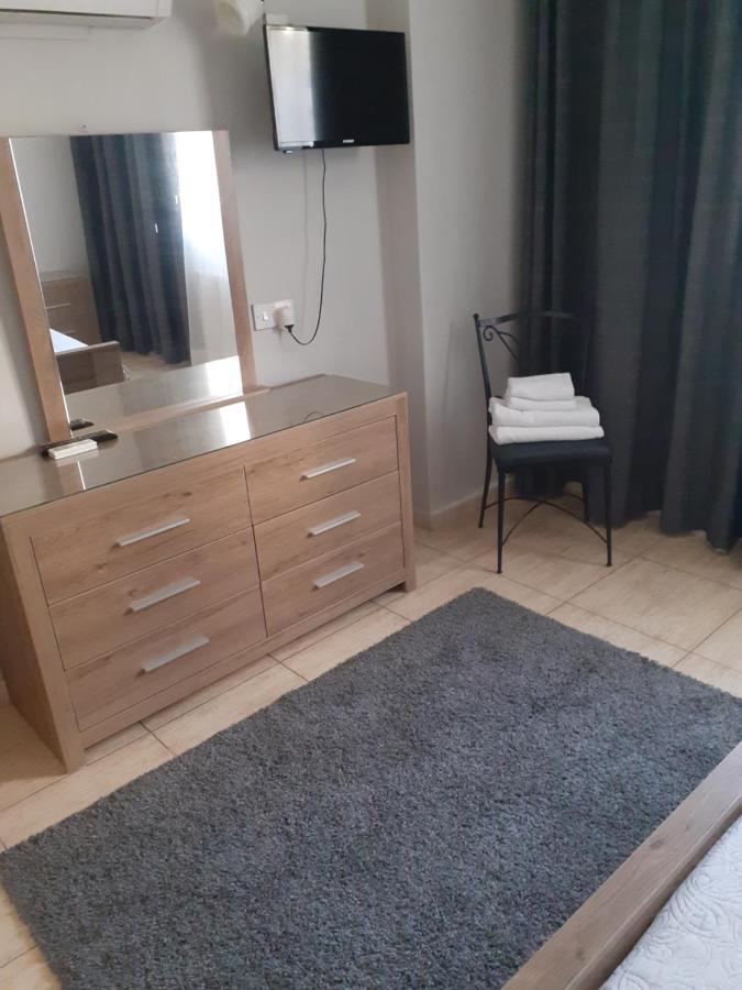 Irene'S Apartments Лимасол Экстерьер фото