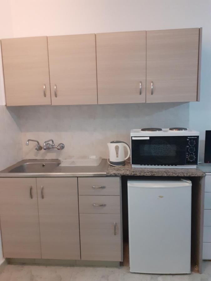 Irene'S Apartments Лимасол Экстерьер фото